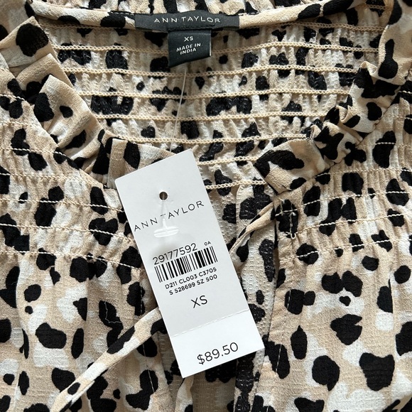 Ann Taylor Blouse size XS - Picture 3 of 3